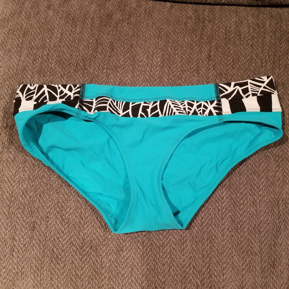 Lululemon bikini bottom size 8